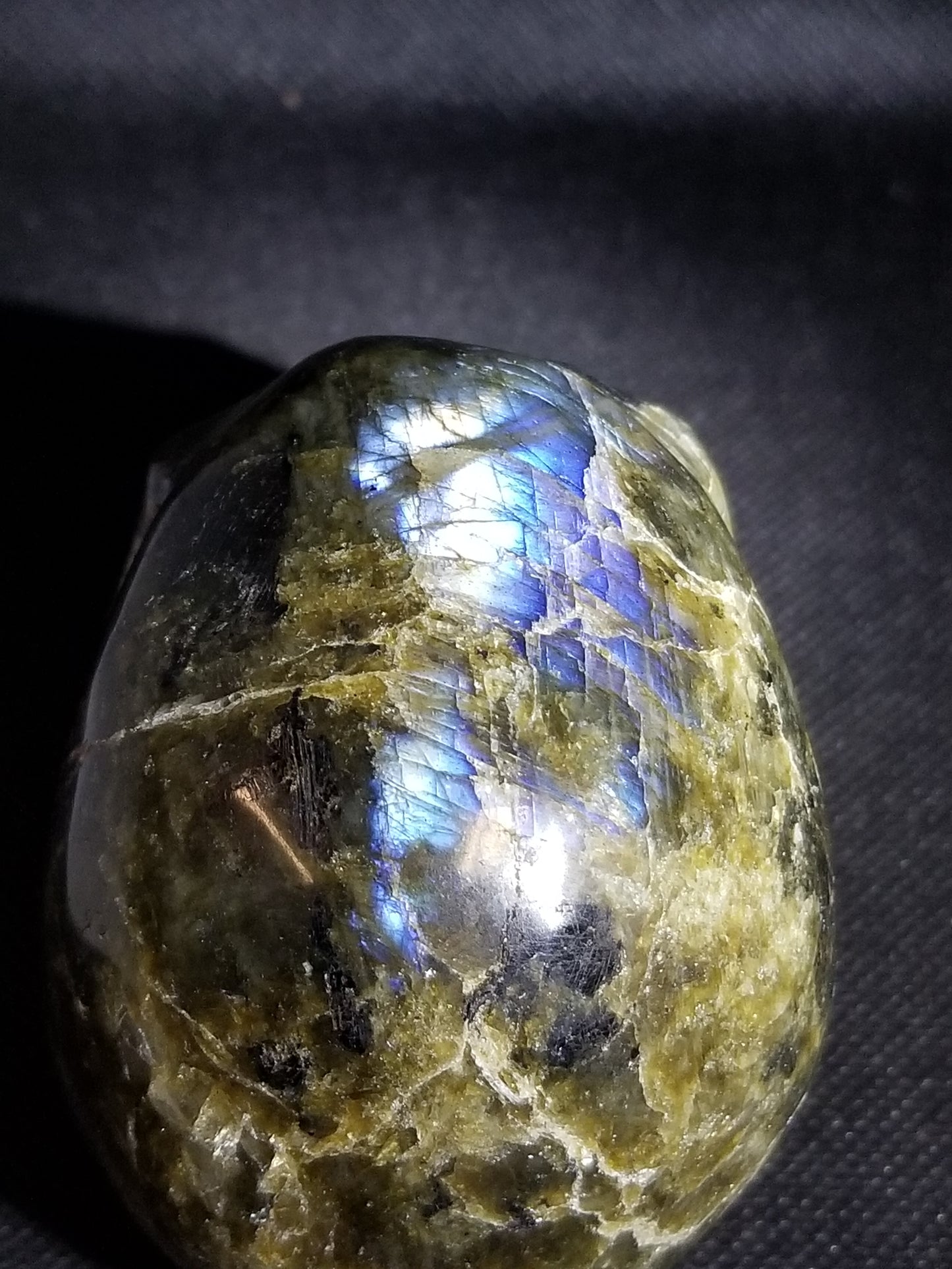 Labradorite Skull (C)