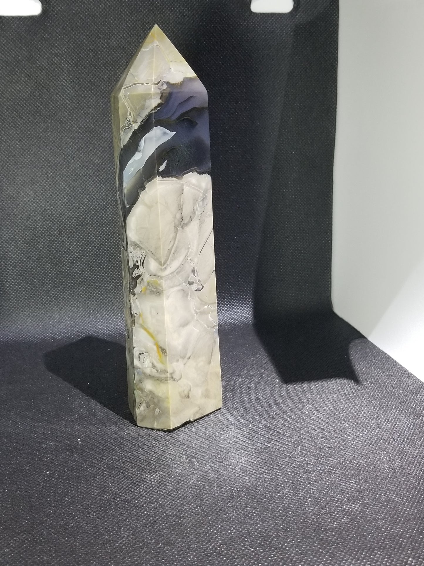 Volcanic Agate UV Reactive (B)