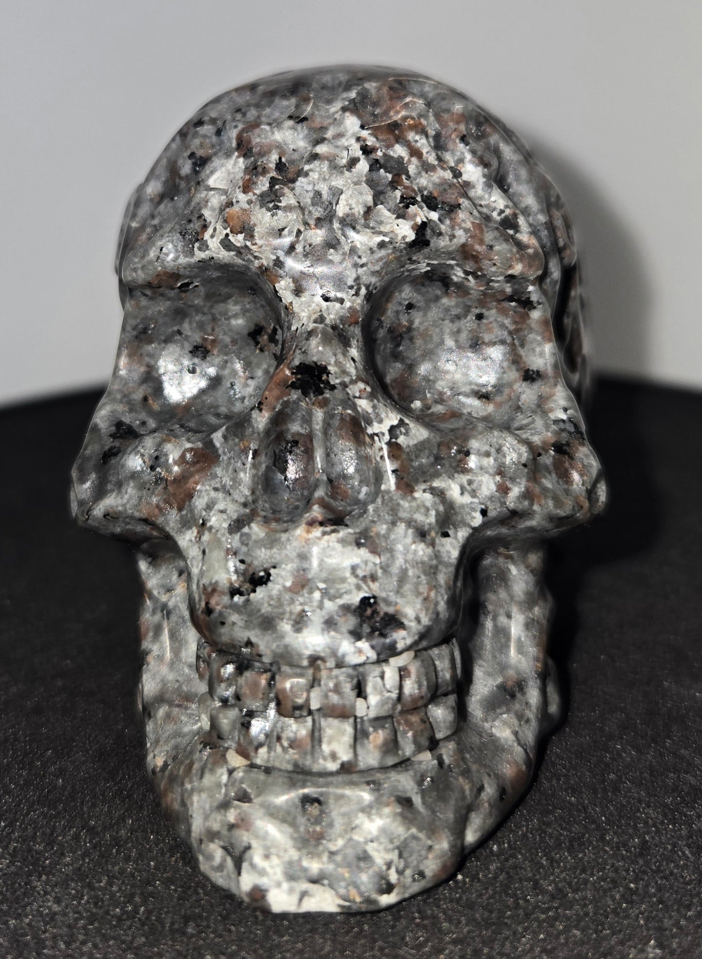 Yooperlite Skull with Design (UV Reactive) A