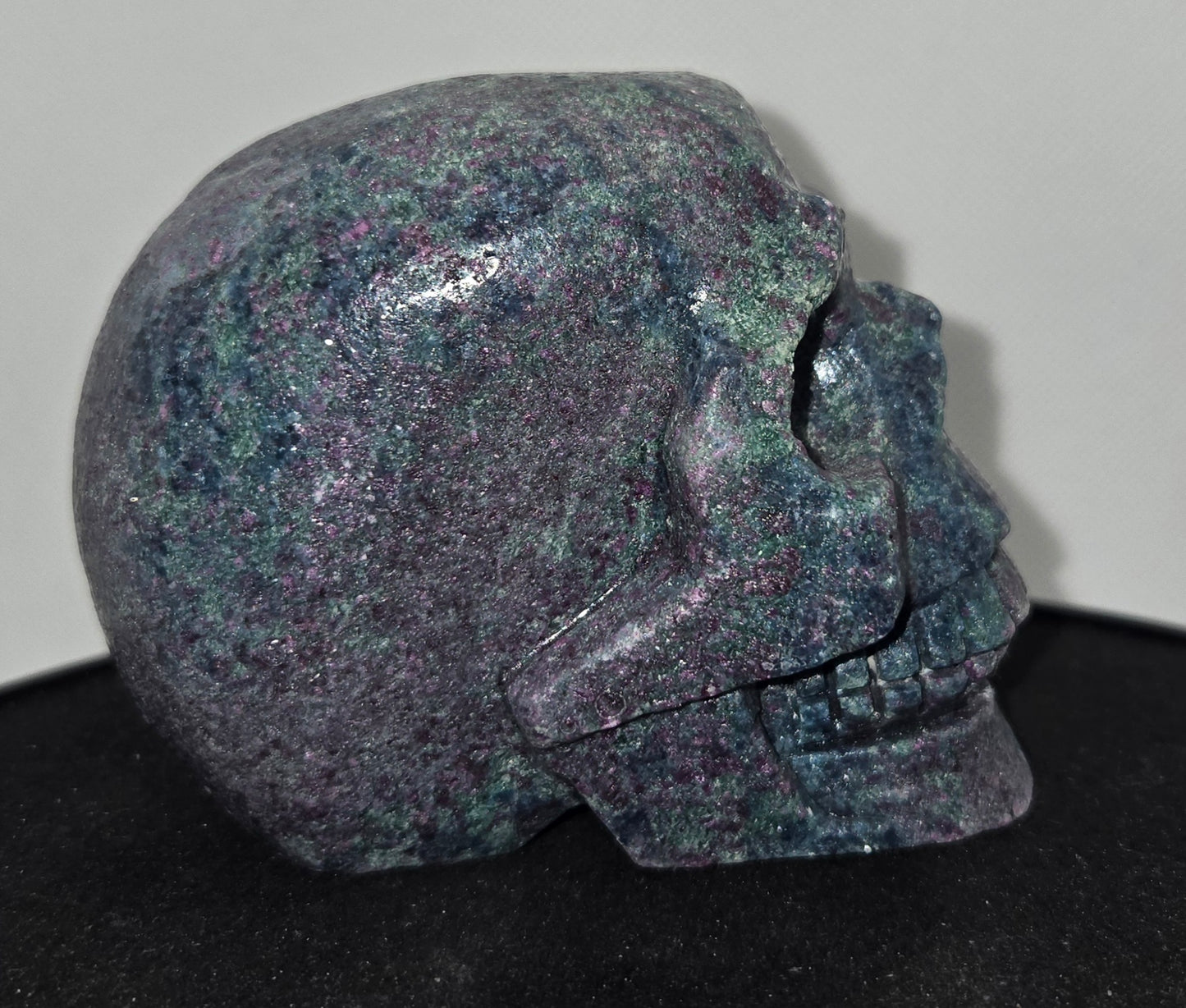 Ruby Kyanite Skull (UV Reactive)