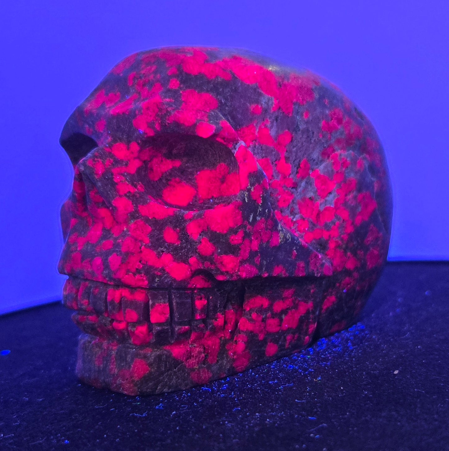 Ruby Kyanite Skull - UV Reactive (chipped)