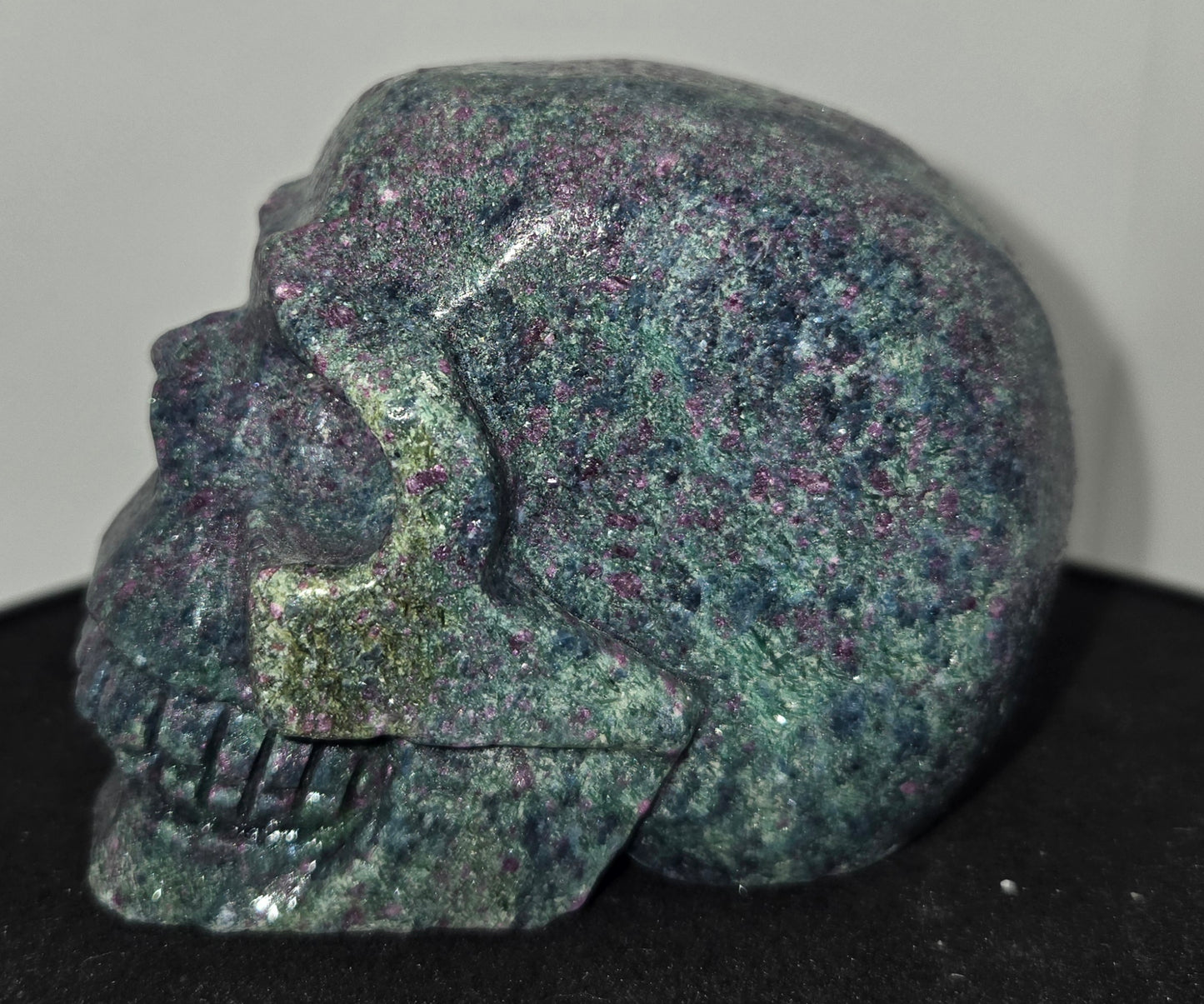Ruby Kyanite Skull (UV Reactive)