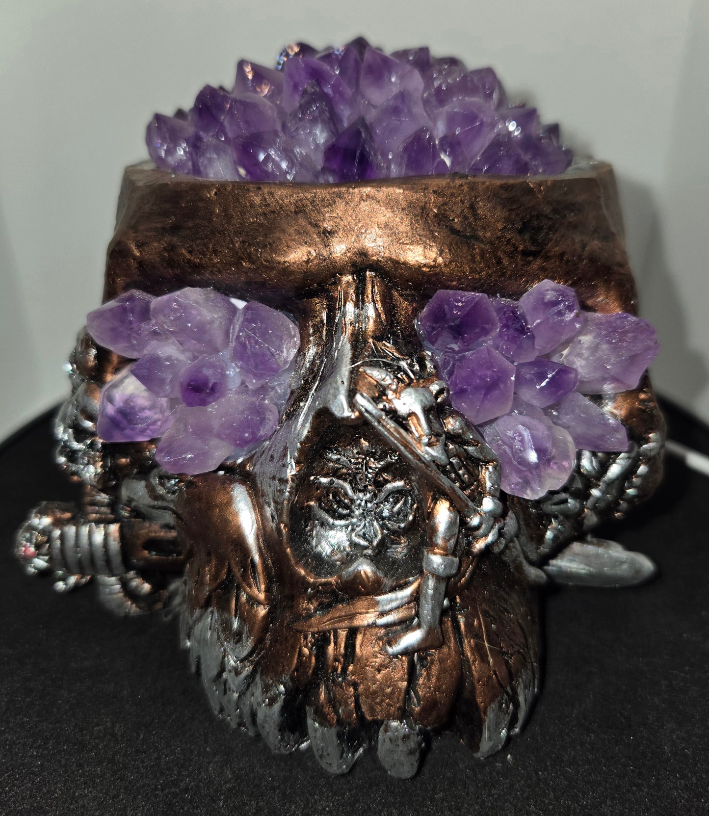 Amethyst Cluster Skull Light
