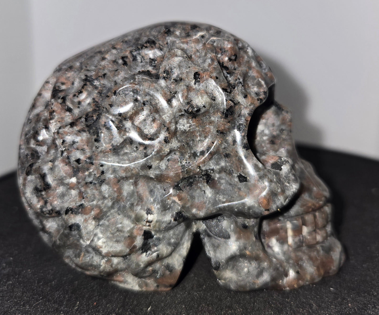 Yooperlite Skull with Design E (UV Reactive)