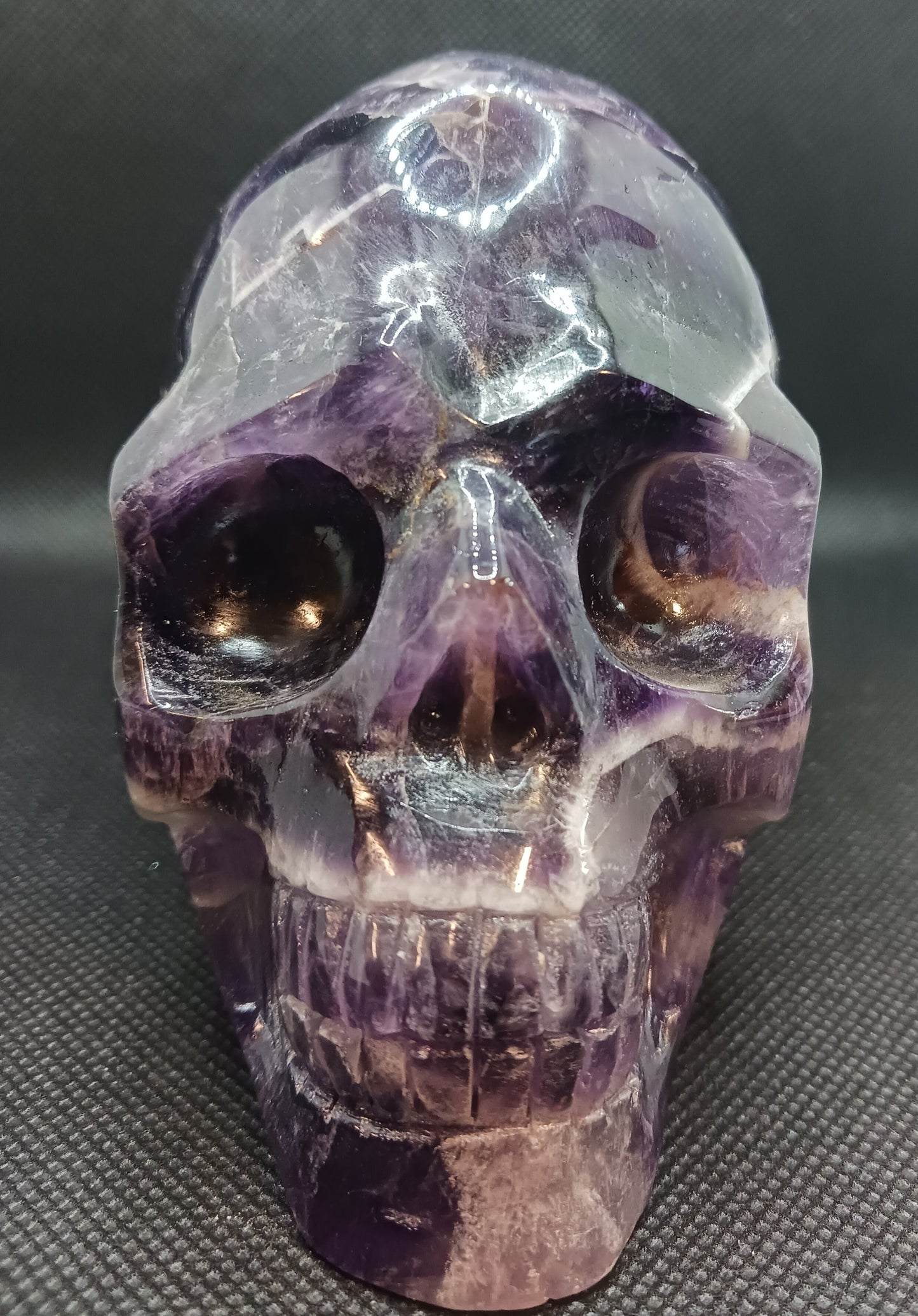 Dream Amethyst Skull Large (A)