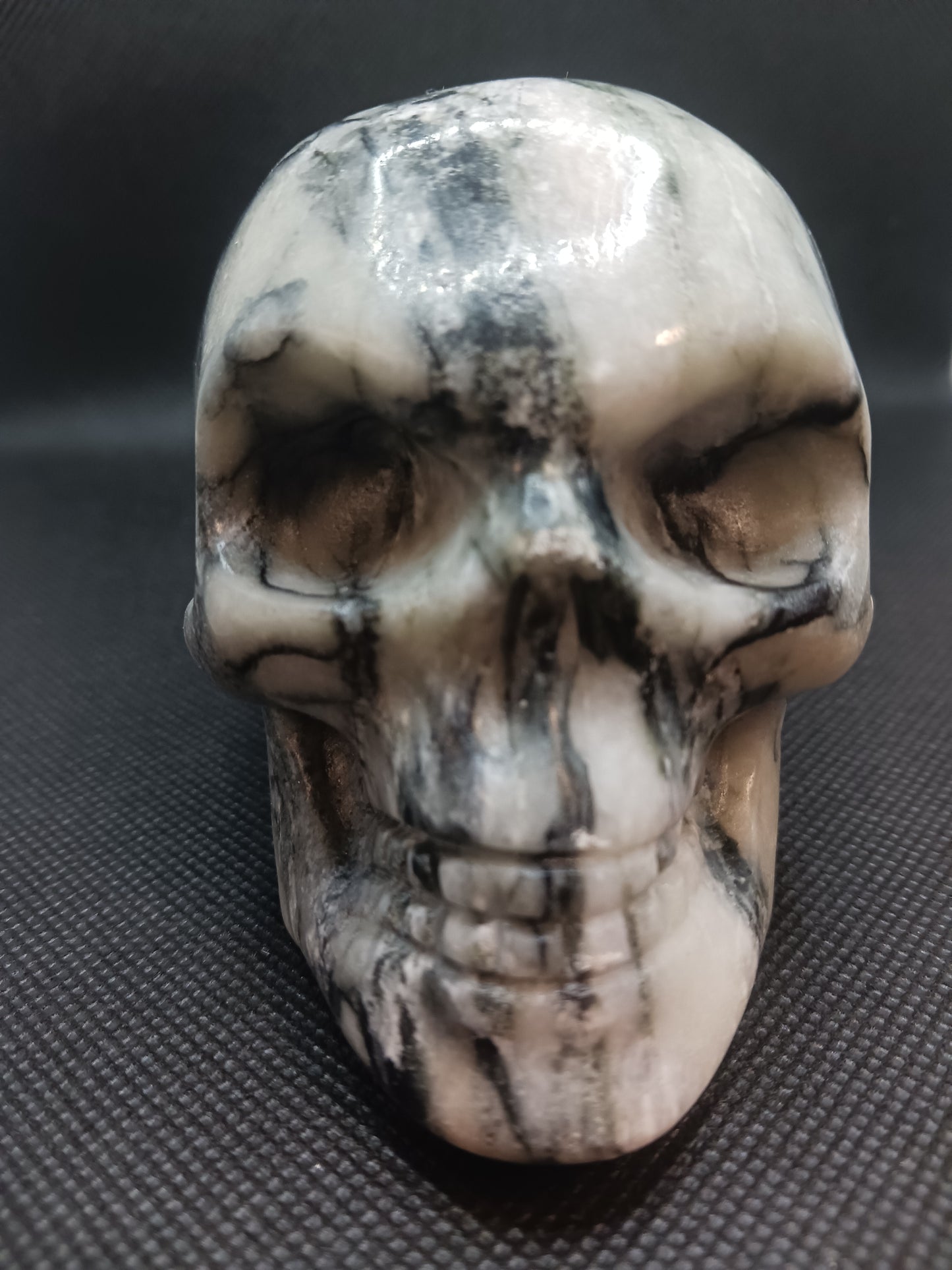 Black Net Jade Skull (C)