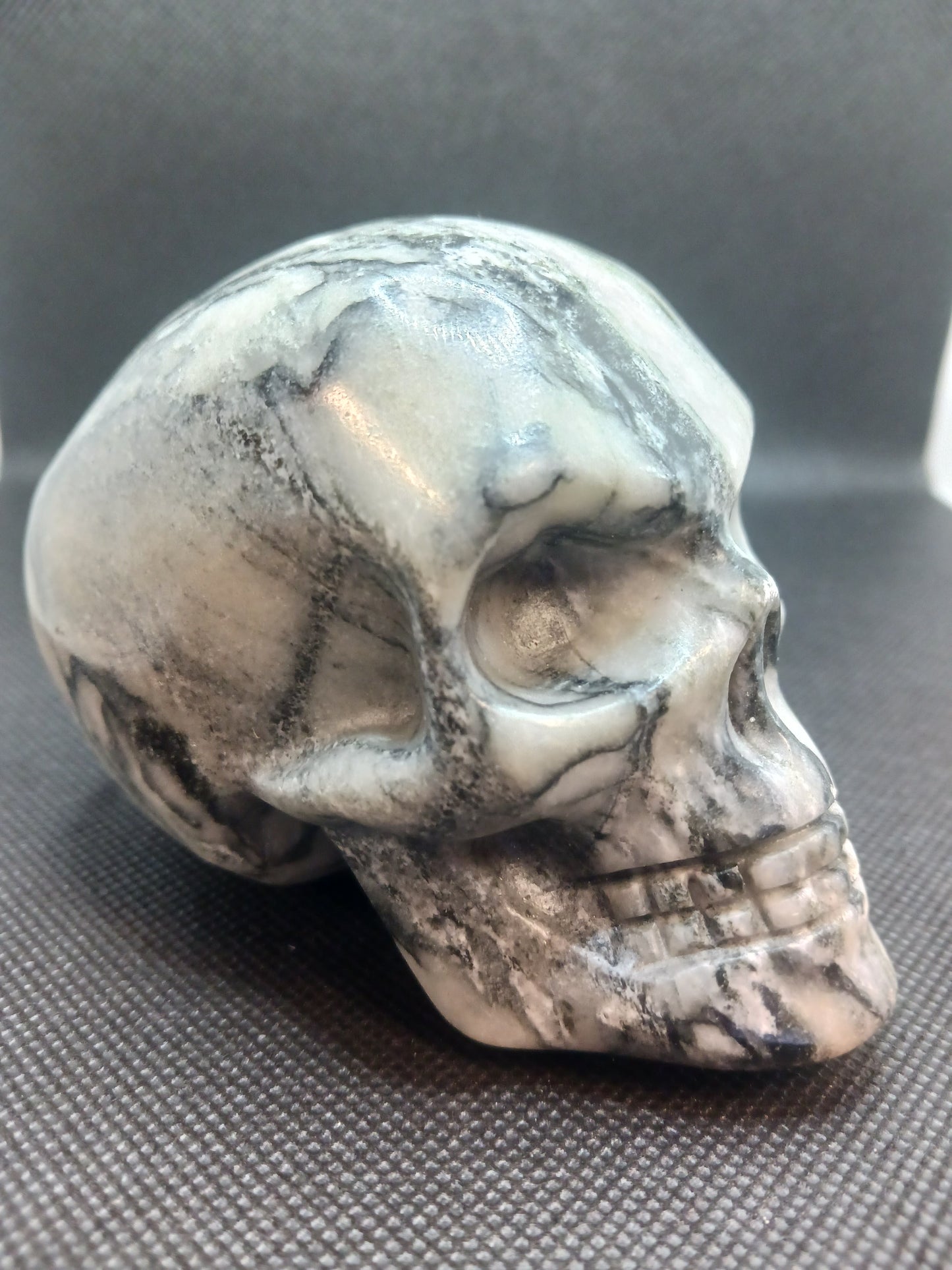 Black Net Jade Skull (C)