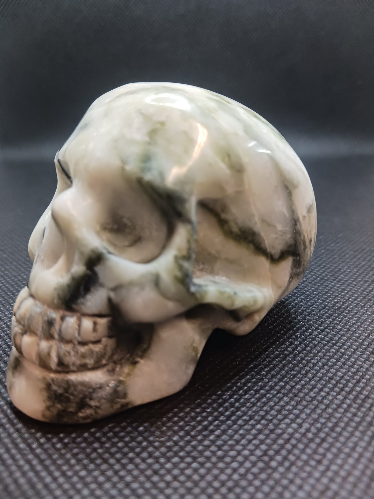 Black Net Jade Skull (G)