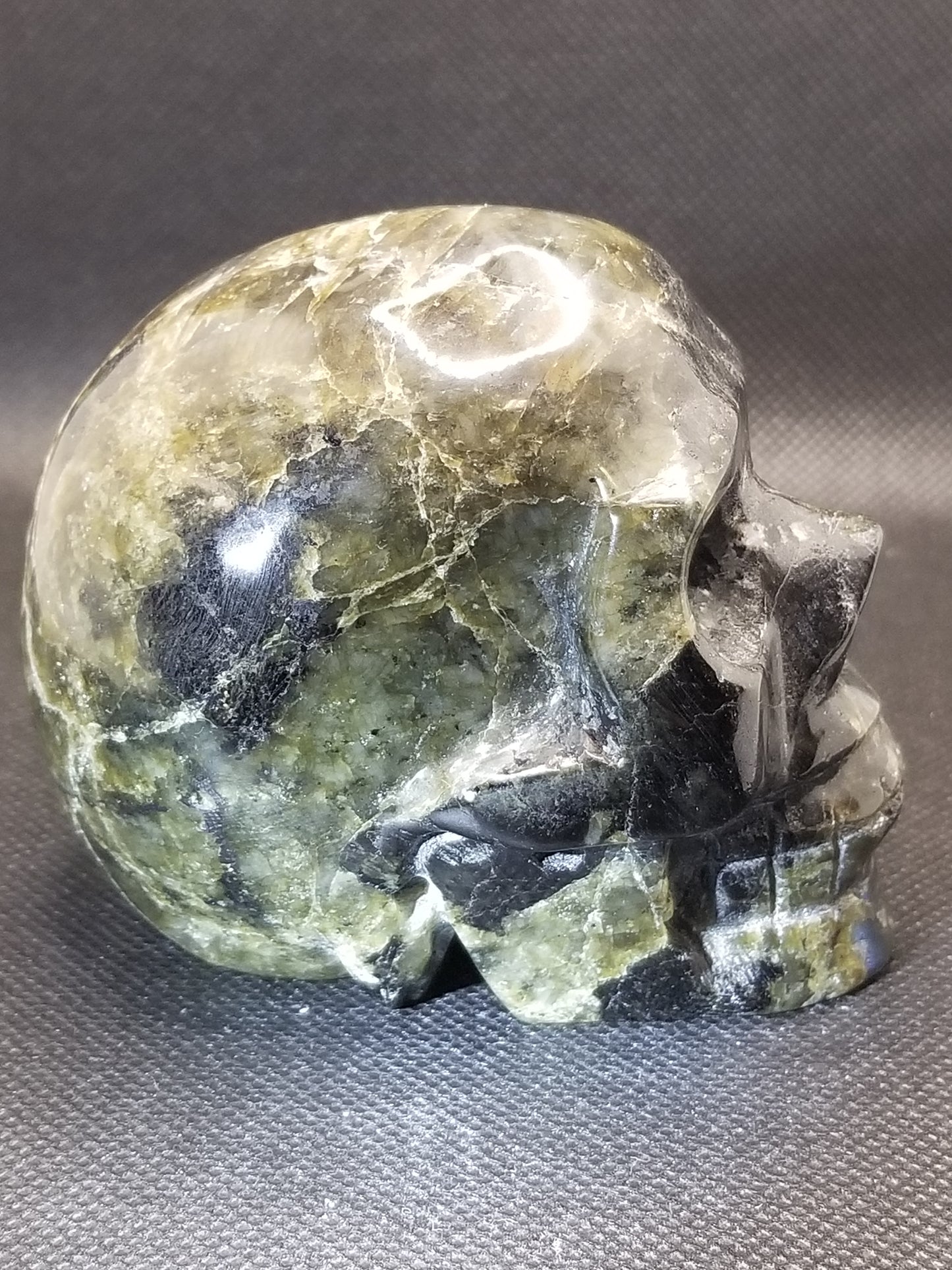 Labradorite Skull (C)