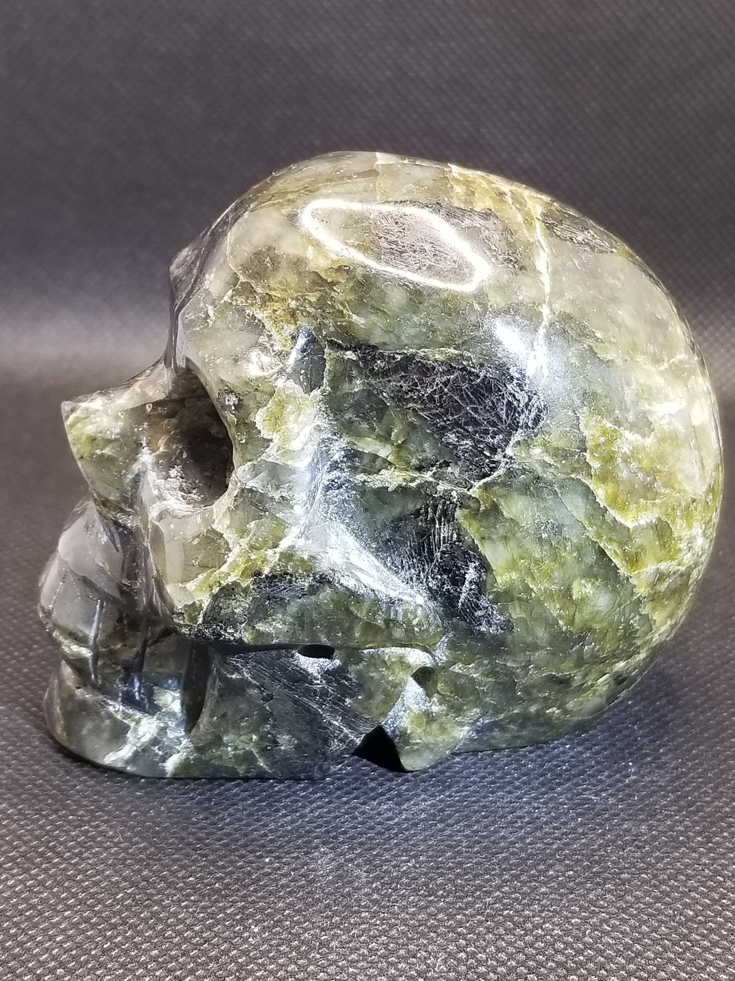 Labradorite Skull (C)