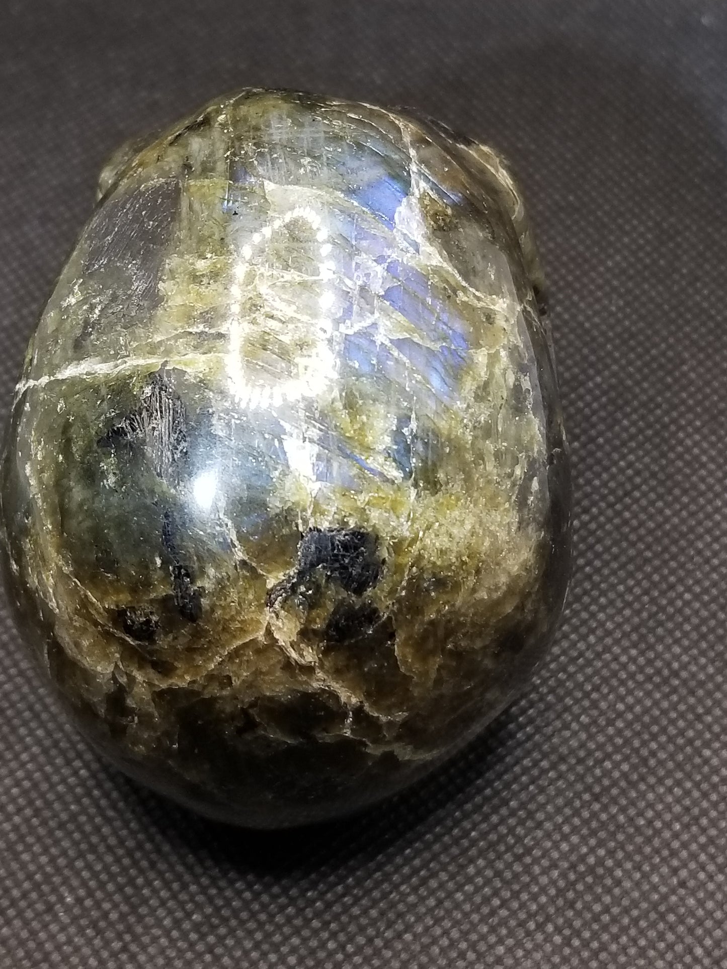 Labradorite Skull (C)