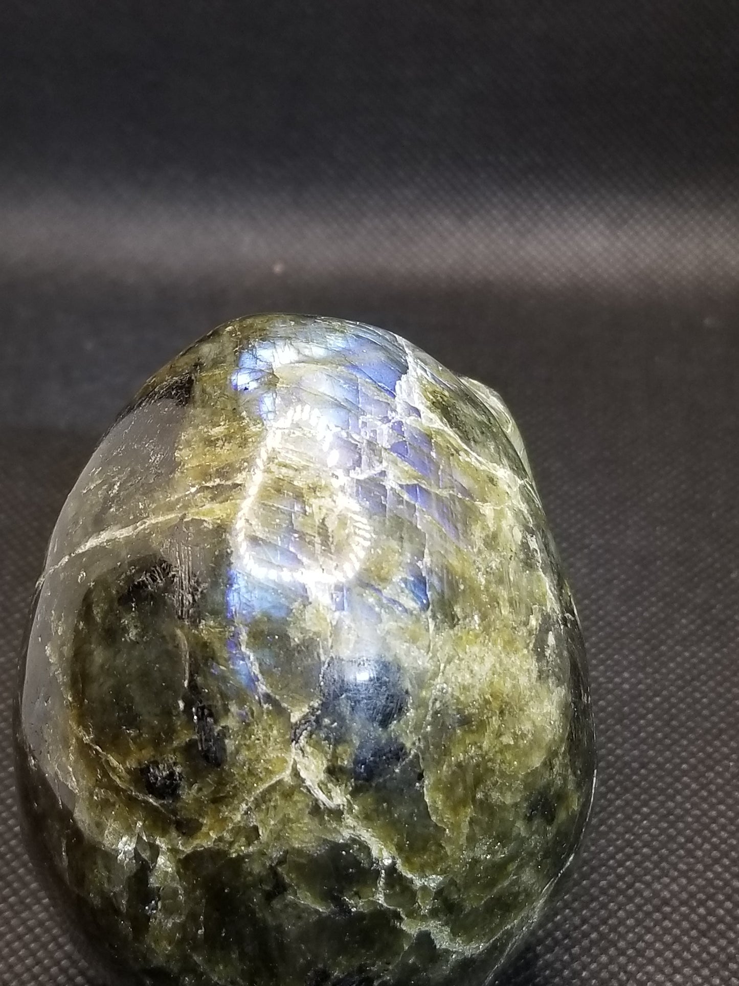 Labradorite Skull (C)