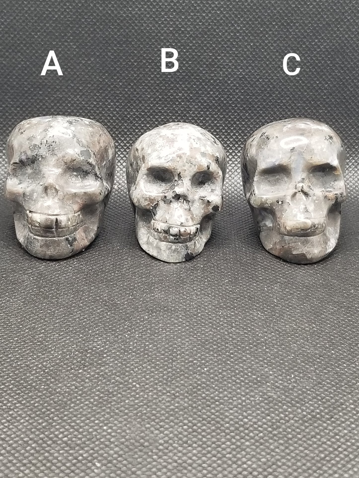 Yooperlite Small Skulls