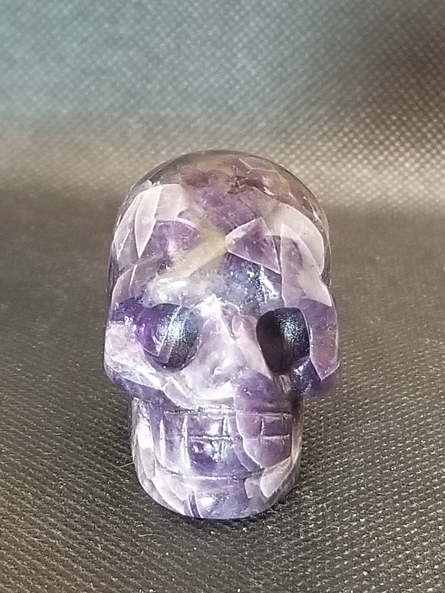 Chevron Amethyst Skull Small