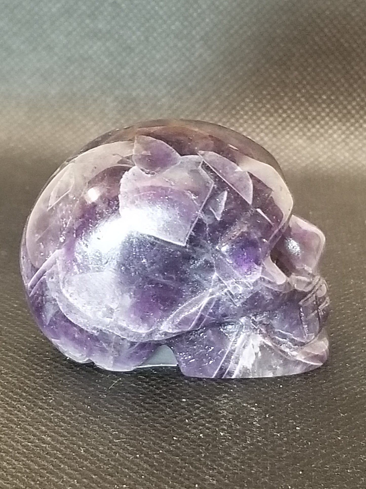 Chevron Amethyst Skull Small