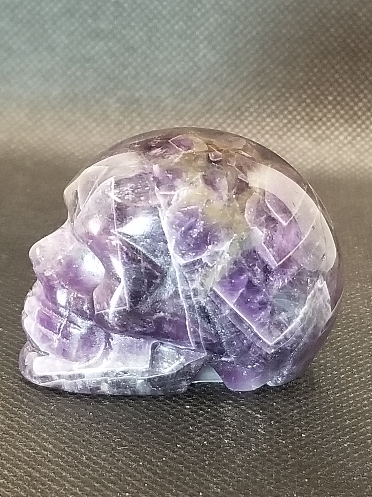 Chevron Amethyst Skull Small