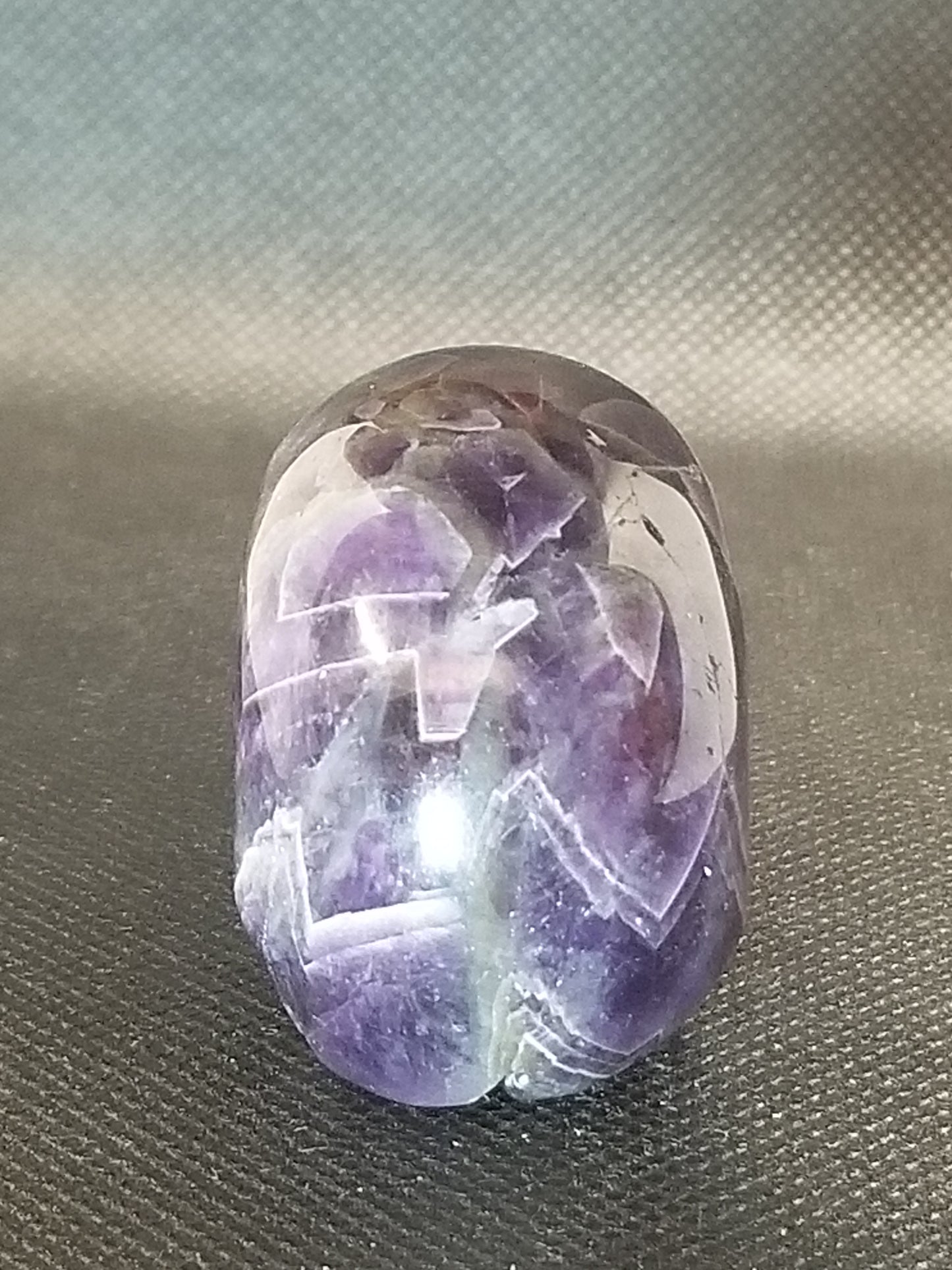 Chevron Amethyst Skull Small