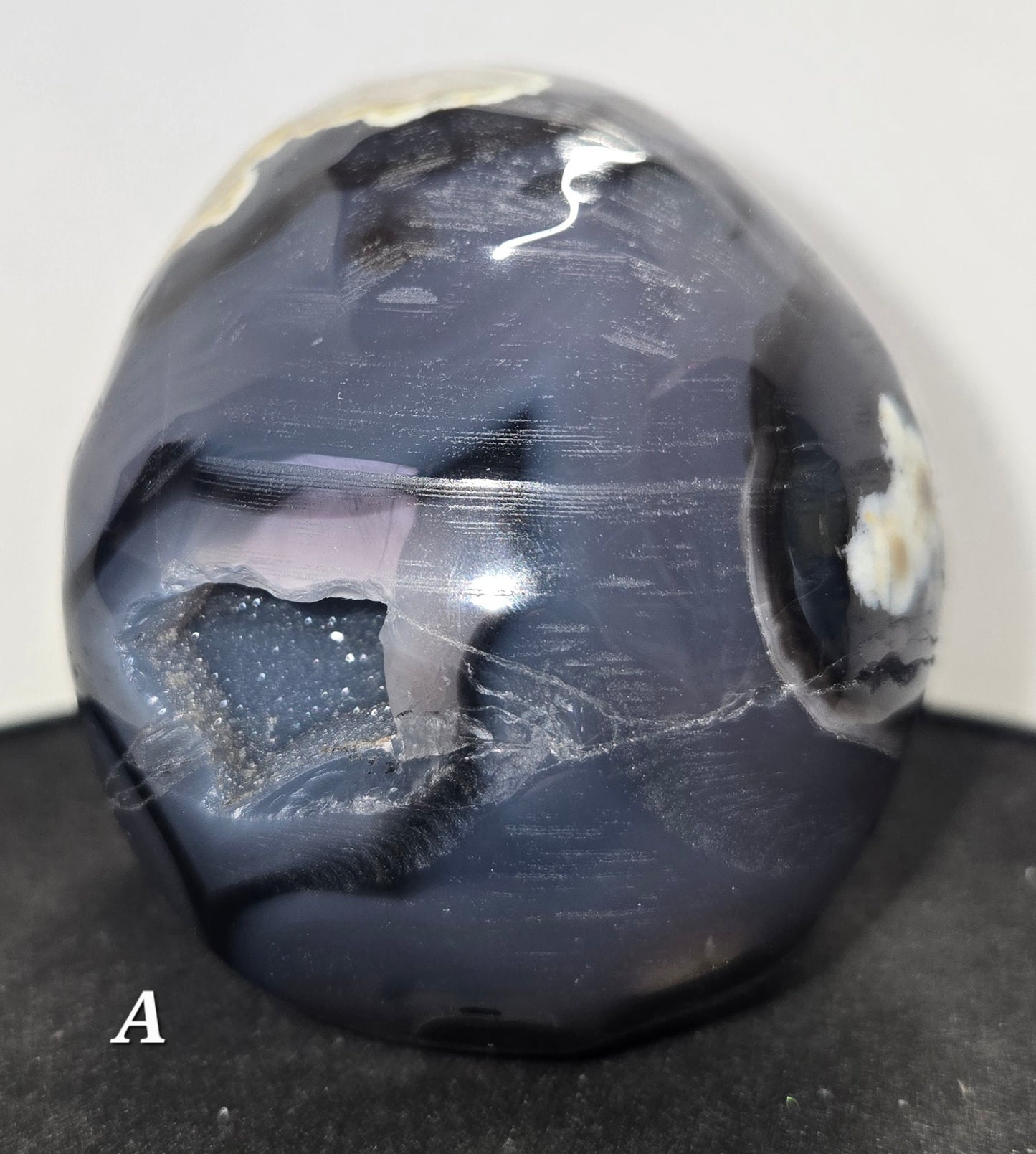 Drewzy Volcanic Agate Skull A