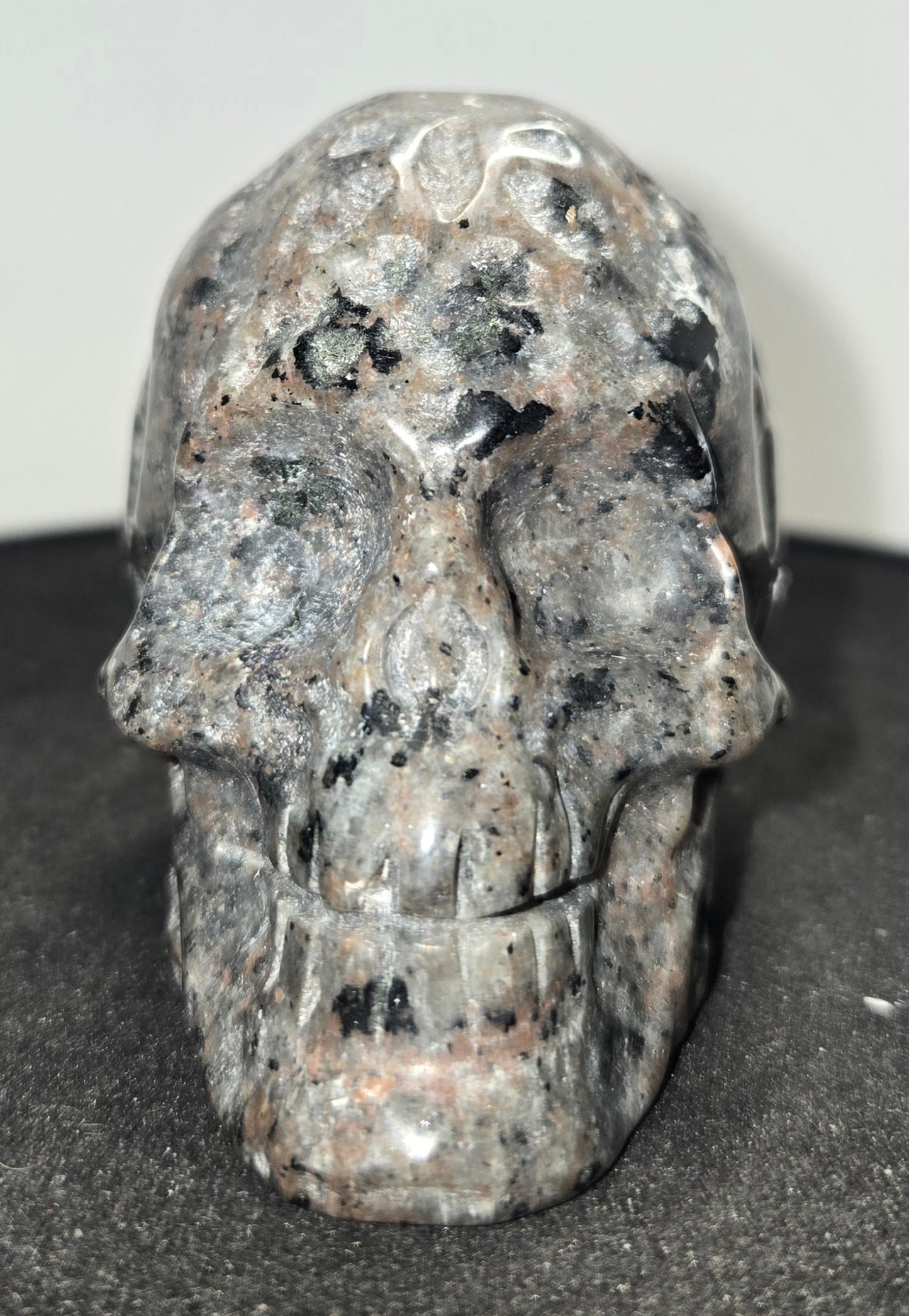 Yooperlite Skull with Design G (Uv Reactive)