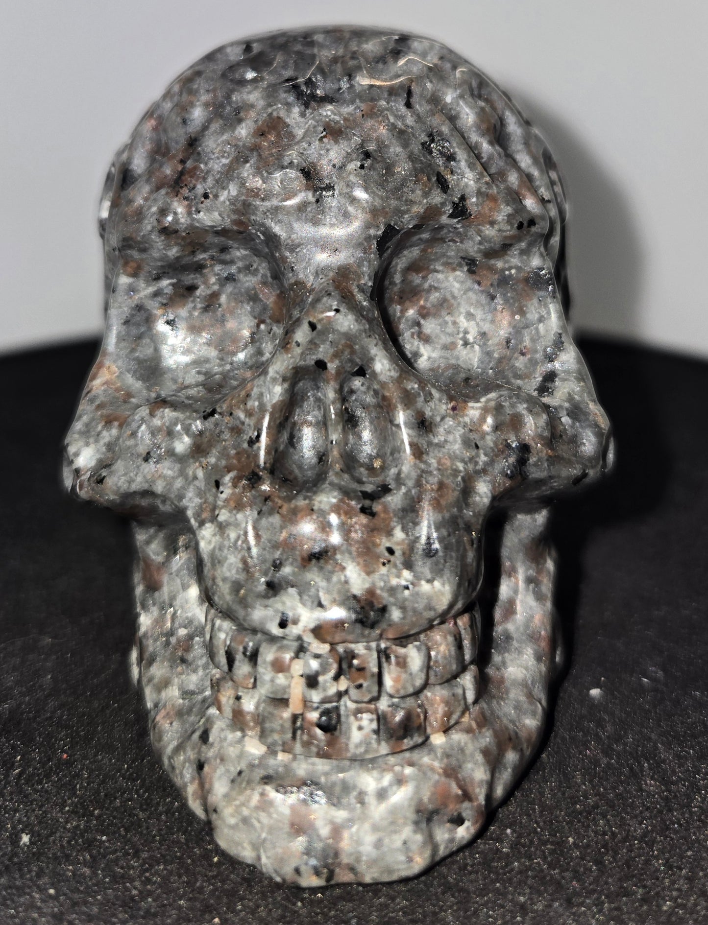 Yooperlite Skull with Design (UV Reactive) B