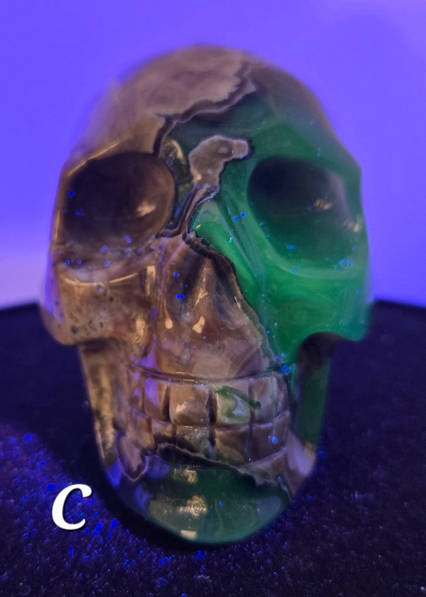 Volcanic Agate Skull C (UV Reactive)
