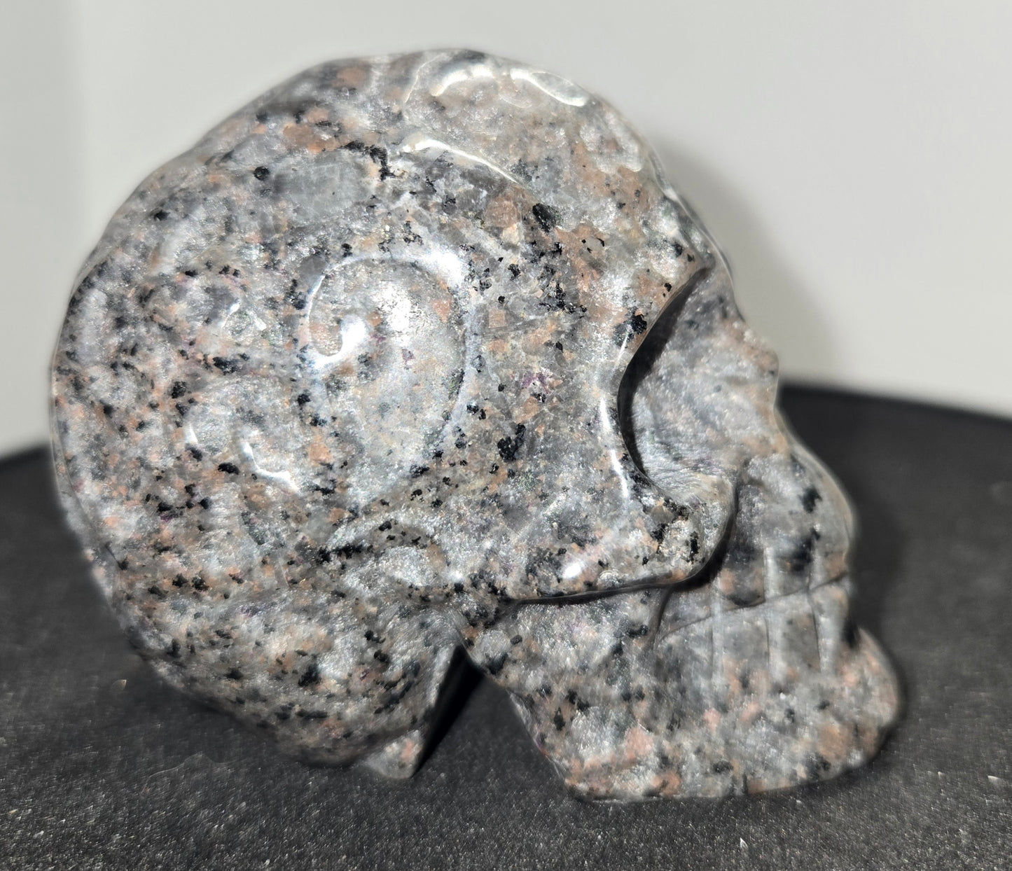 Yooperlite Skull with Design G (Uv Reactive)