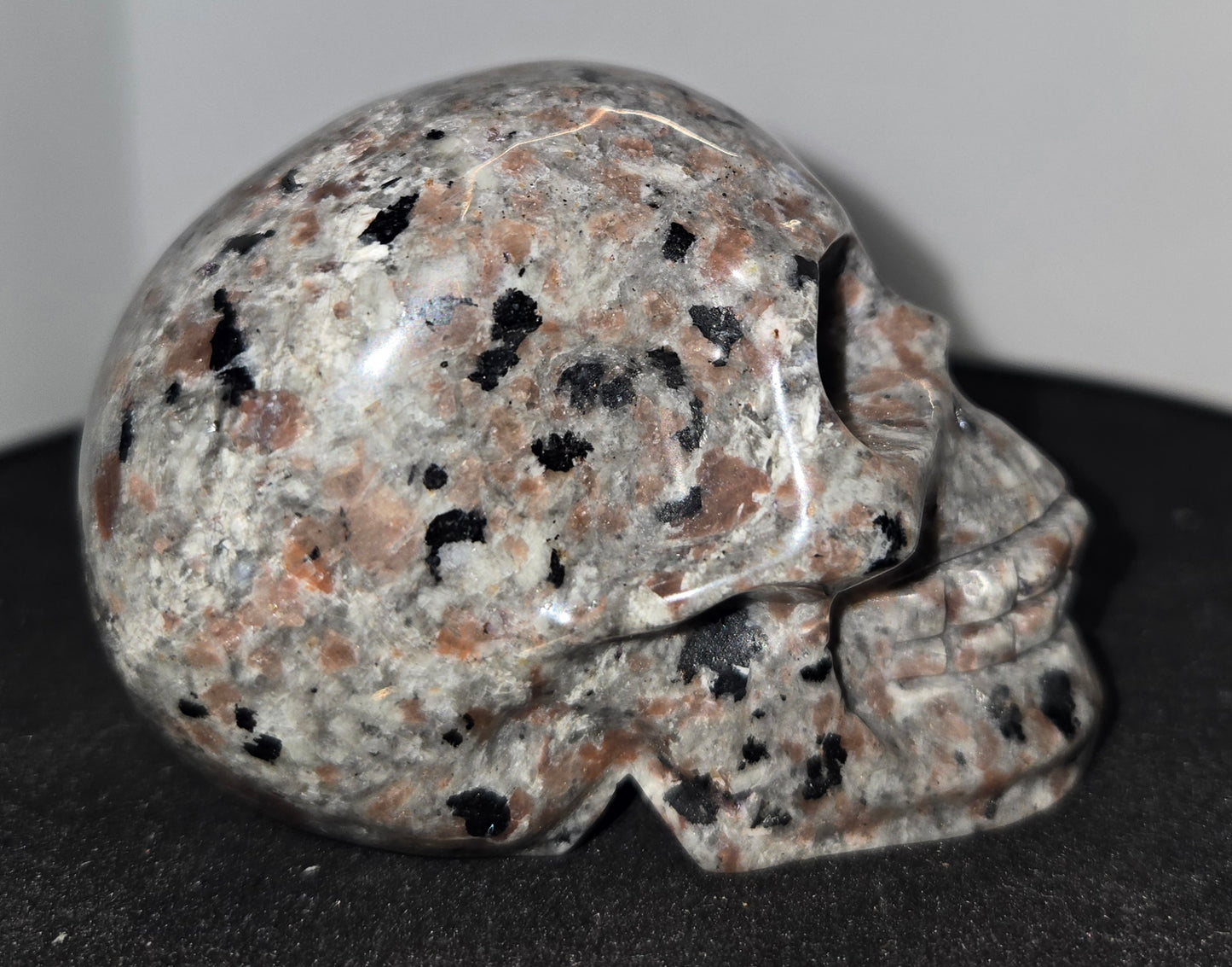 Yooperlite Skull C (UV Reactive)