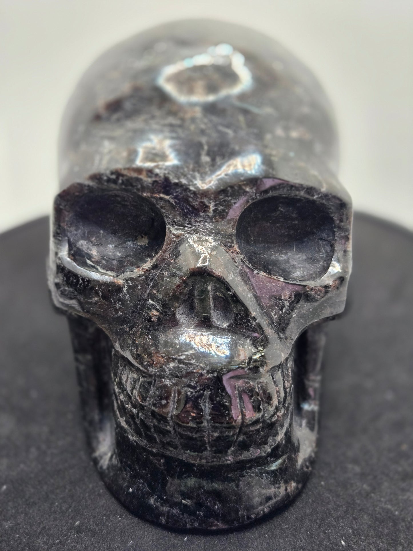 Arfvedsonite Garnet Skull
