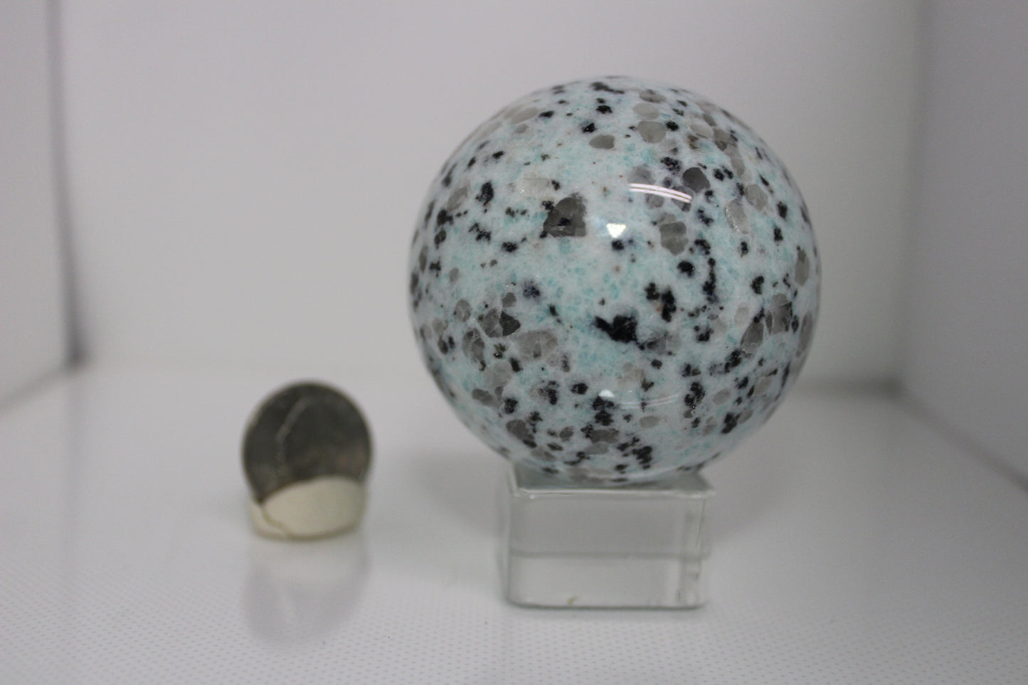 KIWI JASPER SPHERE